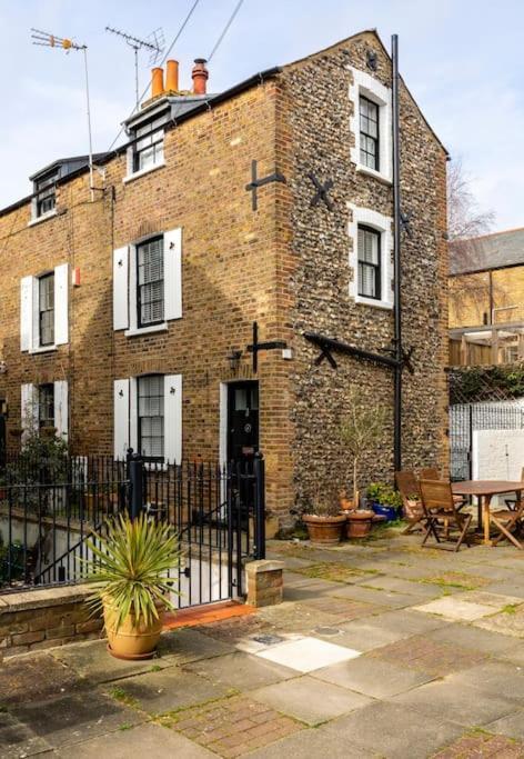 Old Anchor Cottage, Broadstairs. Exterior photo
